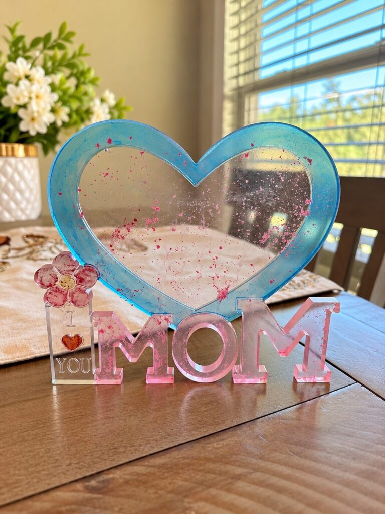 I Love You Mom Heart Display